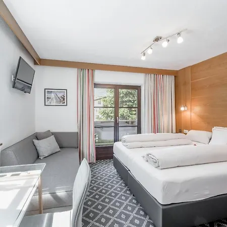 Corso's Annabell - Bed and Breakfast Ζόλντεν